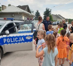 Spotkanie policjantów z dziećmi