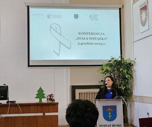 Buska policjantka wyróżniona podczas konferencji „Biała Wstążka”