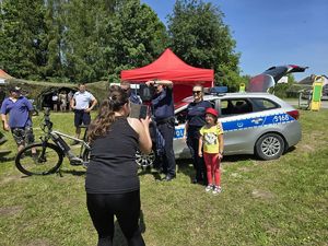 Policjanci podczas na pikniku