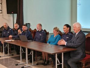 Uczestnicy debaty