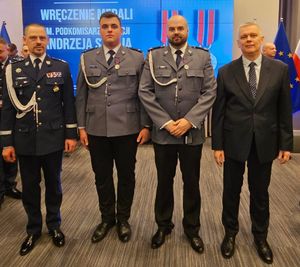 Buscy policjanci odznaczeni medalem im. podkomisarza Policji Andrzeja Struja