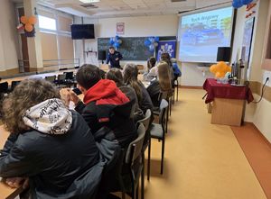 „Dzień otwarty” w szkole tworzącej klasę o profilu policyjnym