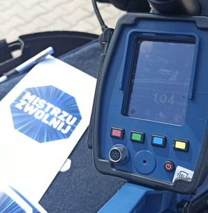 „Mistrzu, zwolnij” – ogólnopolska kampania społeczna na drogach powiatu buskiego