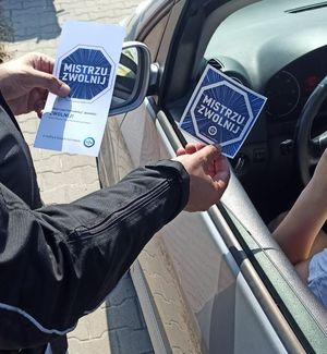 „Mistrzu, zwolnij” – ogólnopolska kampania społeczna na drogach powiatu buskiego