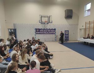 Policjanci na spotkaniu z uczniami