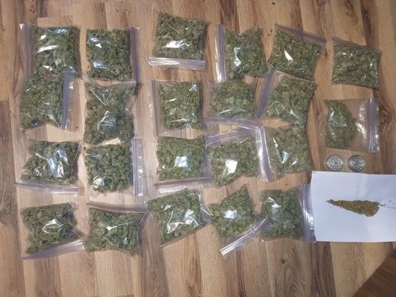 Zabezpieczone przez policjantów substancje