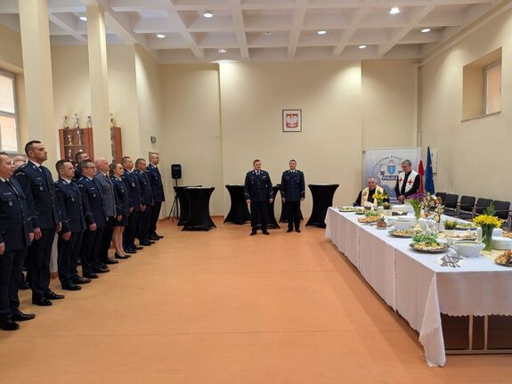 Wielkanocne spotkanie w buskiej komendzie
