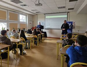 „Dni otwarte szkoły” z udziałem policjantów