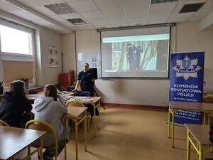 „Dni otwarte szkoły” z udziałem policjantów