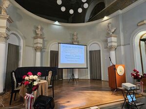 Policjanci promujący bezpieczeństwo na Forum Zdrowia