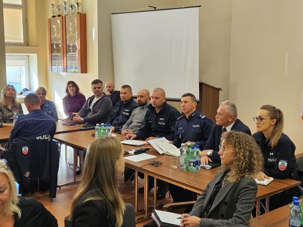 Spotkania w Busku-Zdroju w sprawie bezpieczeństwa w szkołach